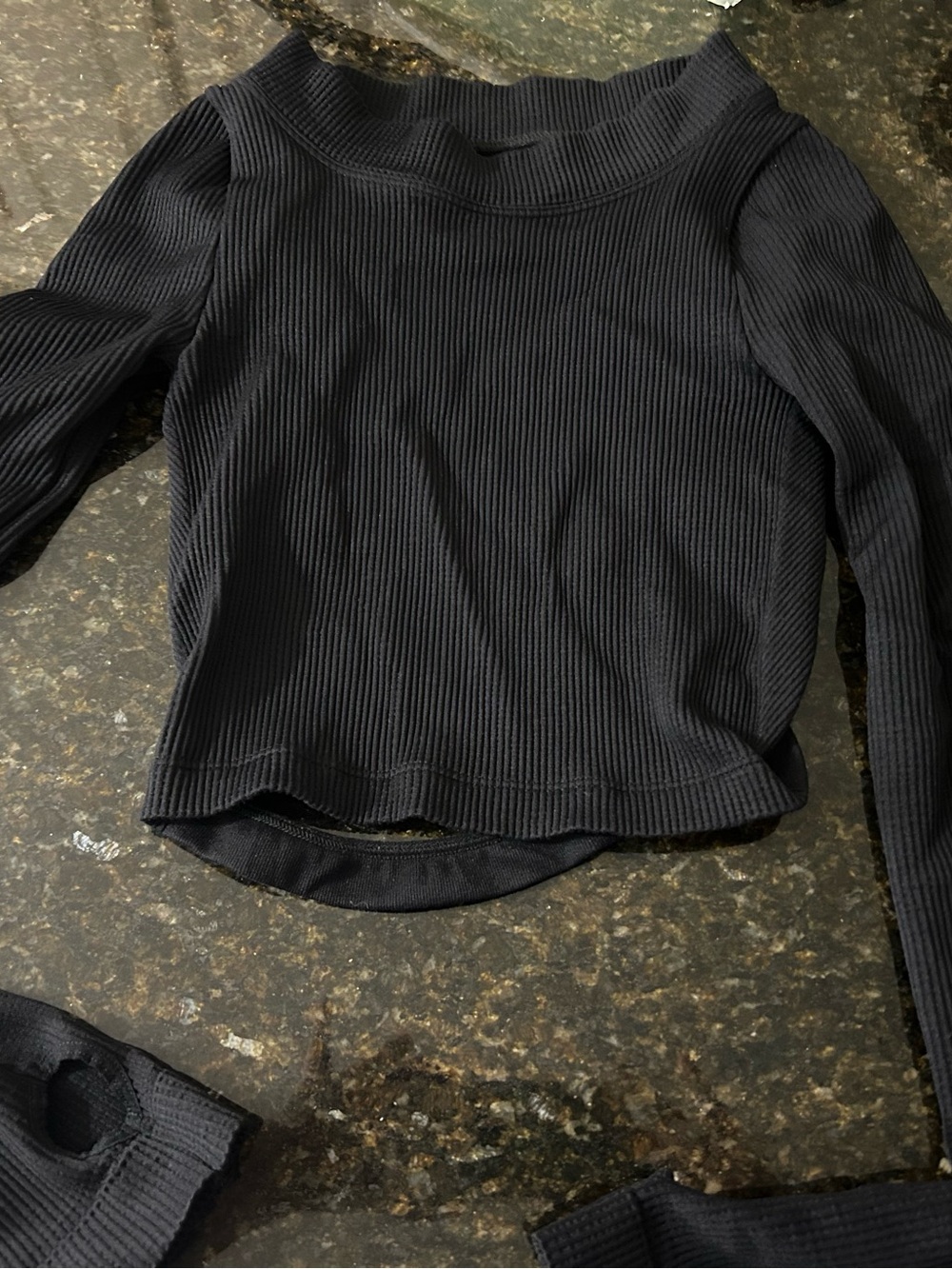 FREE PEOPLE MOVEMENT Black Ribbed Long-Sleeve Crop Top - Women